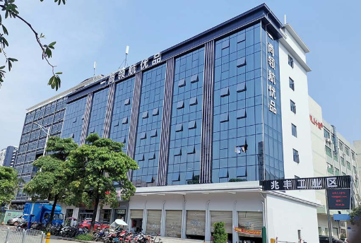 半隱框玻璃幕墻價(jià)格定價(jià)范圍，中東幕墻專業(yè)解答！