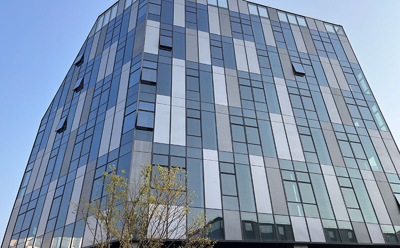 東莞有資質(zhì)的比較靠譜的幕墻公司